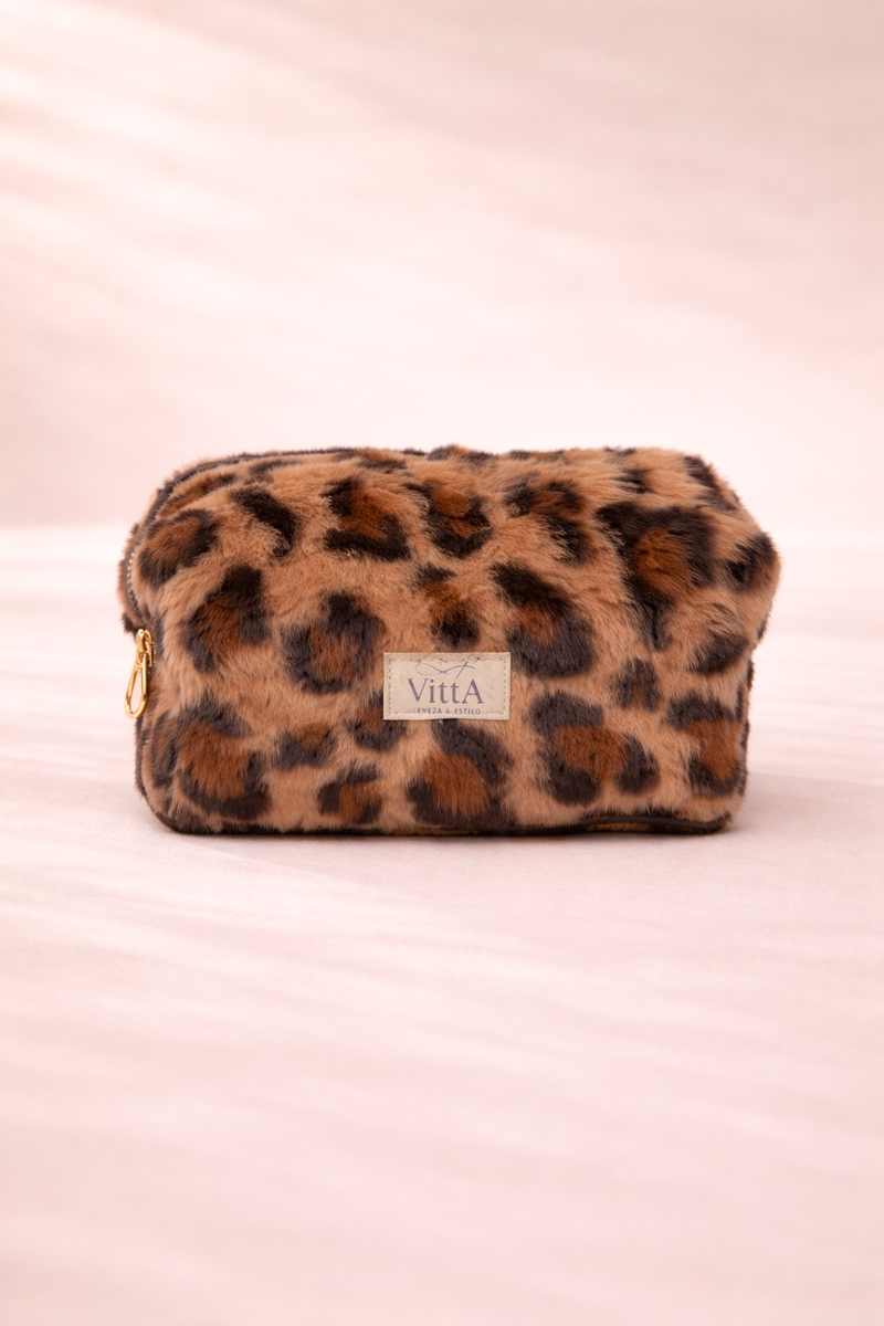Necessaires