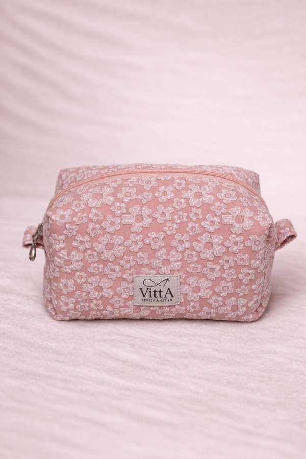 Necessaire rosa com flores brancas