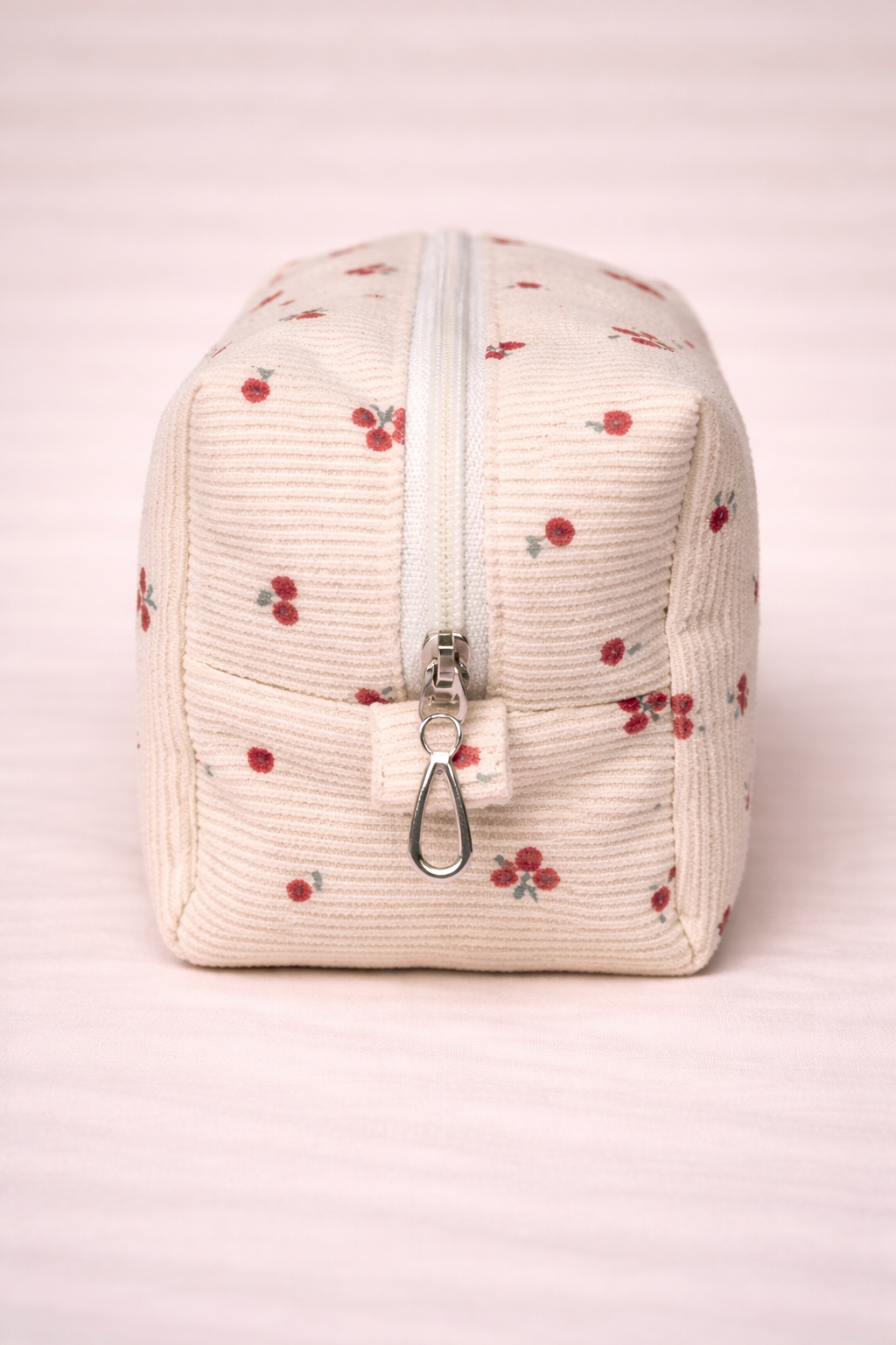 Necessaire canelada cerejas