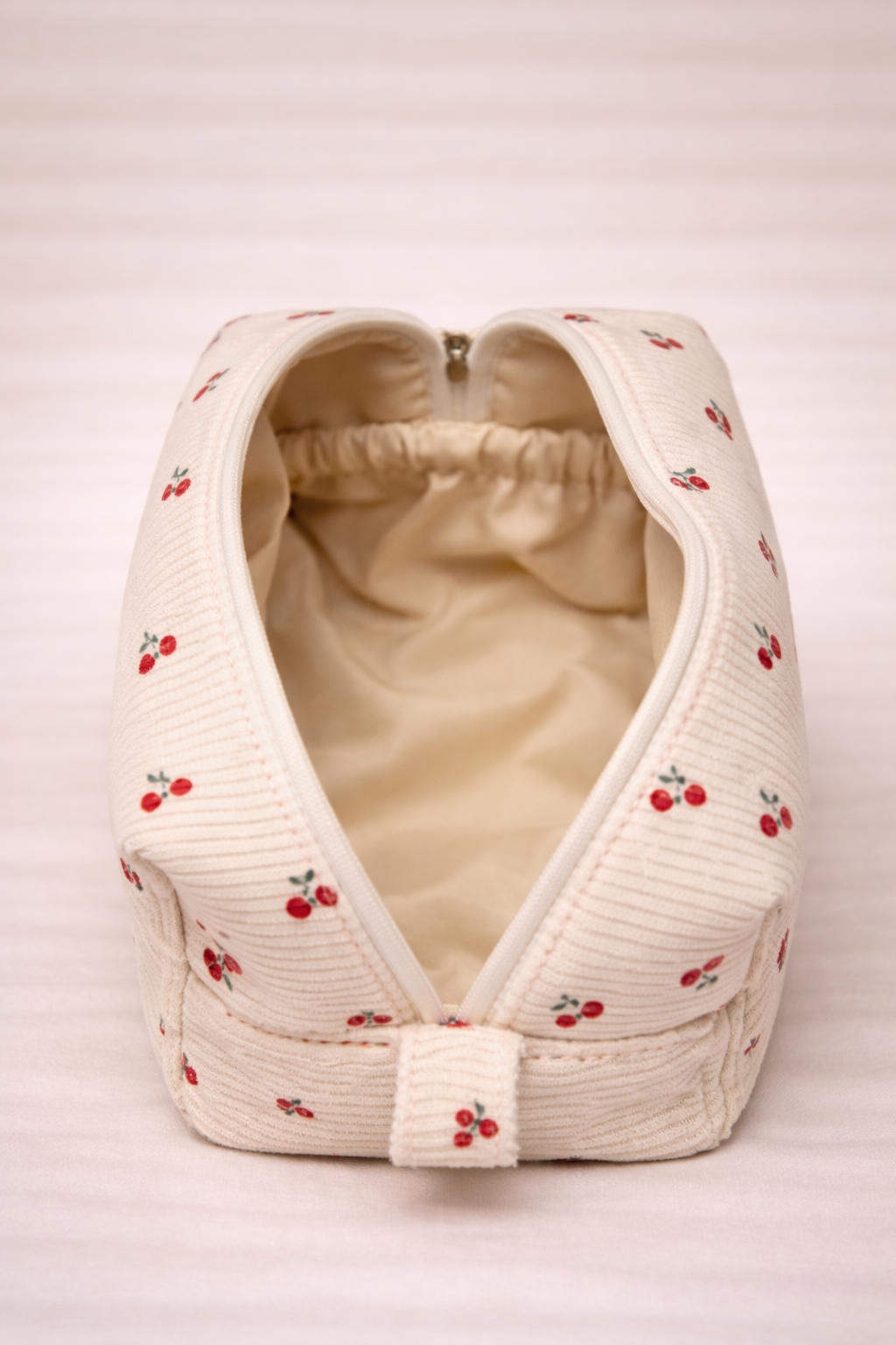 Necessaire canelada cerejas